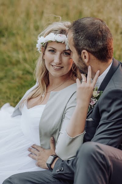 Photographe de mariage Daniel Cseh (tothemoonandback). Photo du 28 avril 2022