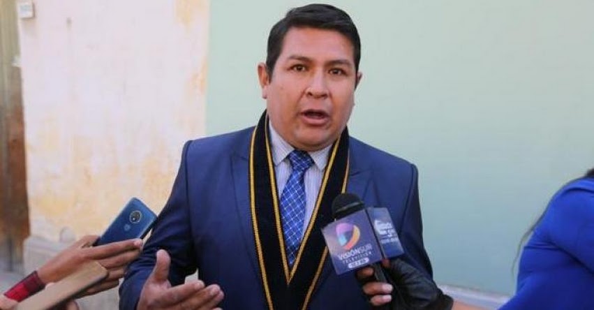 Decano del Colegio de Profesores de Arequipa crítica ley que autoriza nombramiento automático de docentes