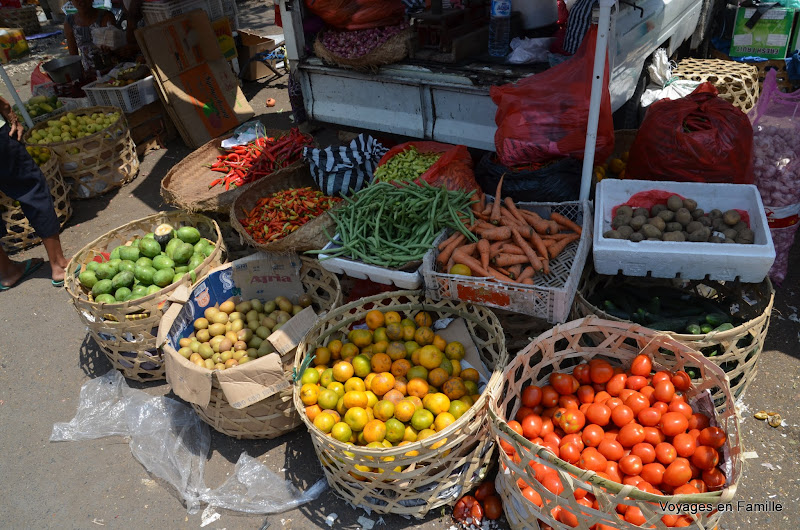 Amlapura market