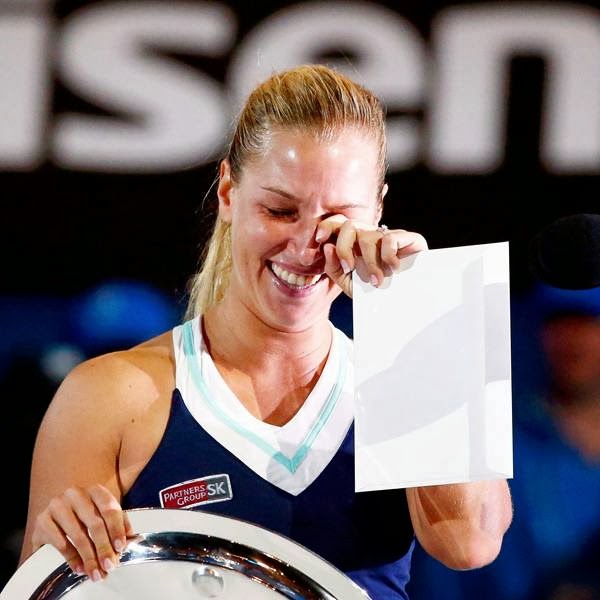  While the diminutive Cibulkova, nicknamed the "pocket rocket" has been in the best form of her life, Li was the favourite and used her experience to take out the Slovak after a tight first set lasting 70 minutes. 