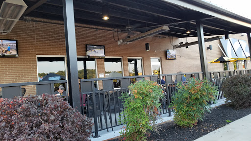 Chicken Wings Restaurant «Buffalo Wild Wings», reviews and photos, 70 Nitro Market Pl, Cross Lanes, WV 25313, USA