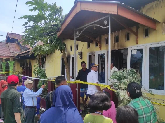 Rumah Ujang Terbakar Di Parak Batuang, 5 Armada Damkar Dikerahkan