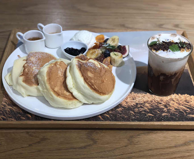 日韓夫婦の食べ歩き旅 ソウルカフェ 明洞でふわふわスフレパンケーキ イニスフリーグリーンカフェ