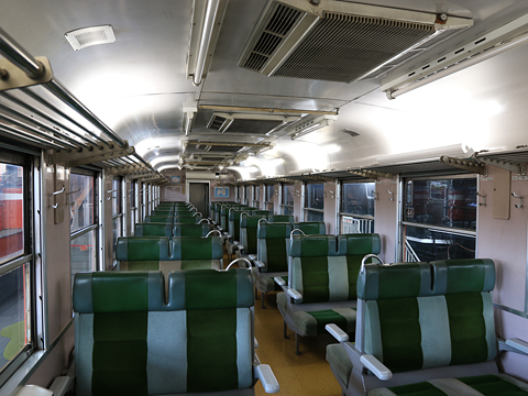 四国鉄道文化館　南館　キハ65形急行用気動車　車内