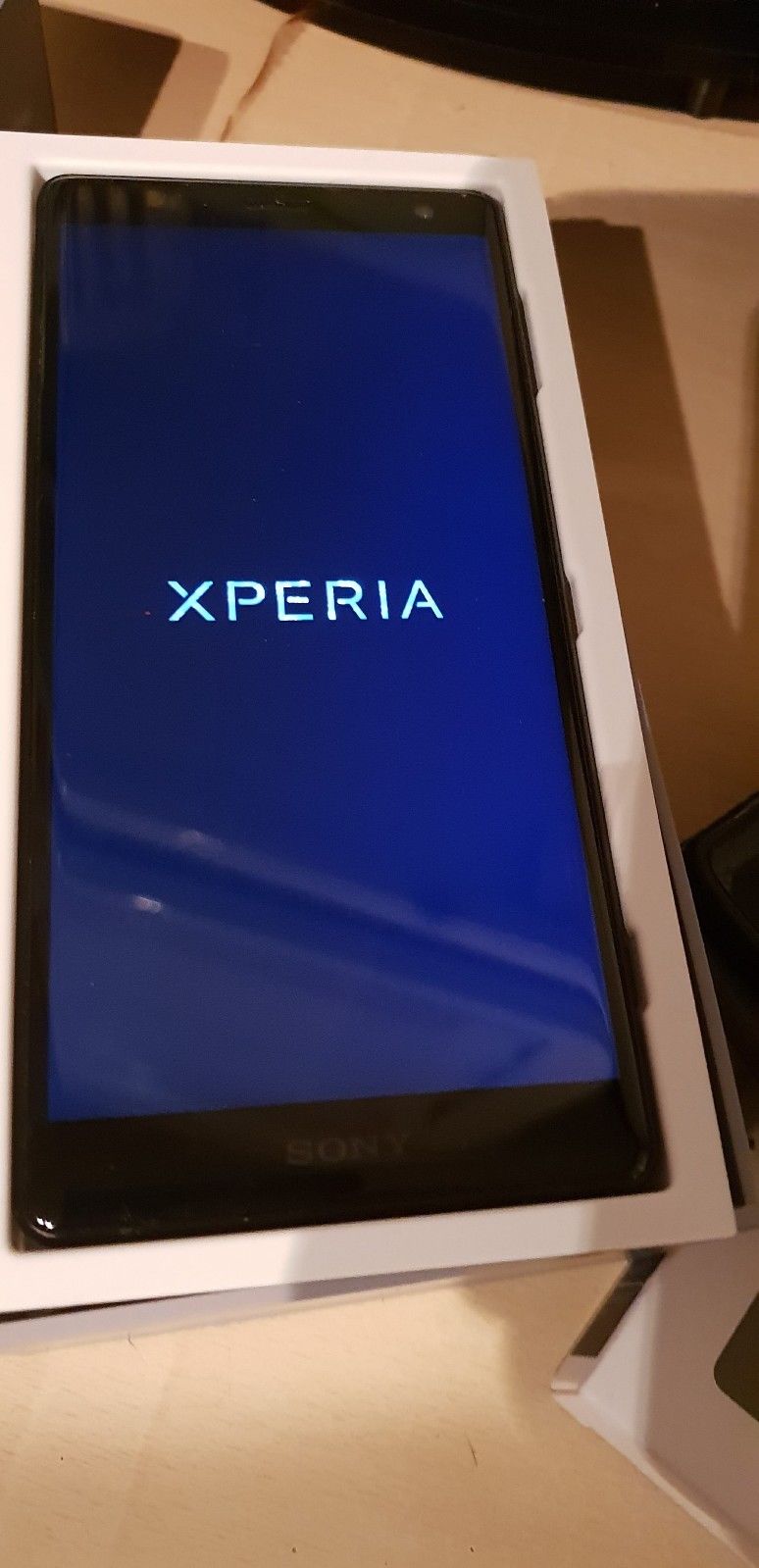 سعر ومواصفات Xperia XZ2 مع المميزات والعيوب