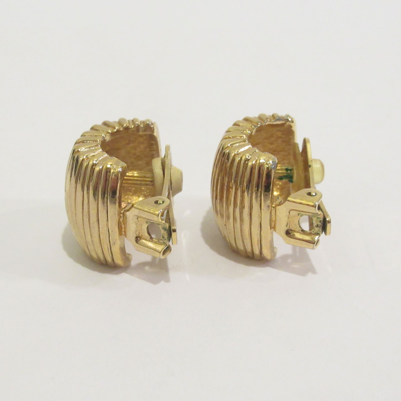 Christian Dior Ribbed Clip Earrings