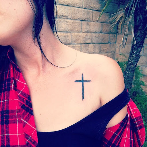 tattoos girl cross