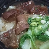 黃牛媽媽牛肉麵館