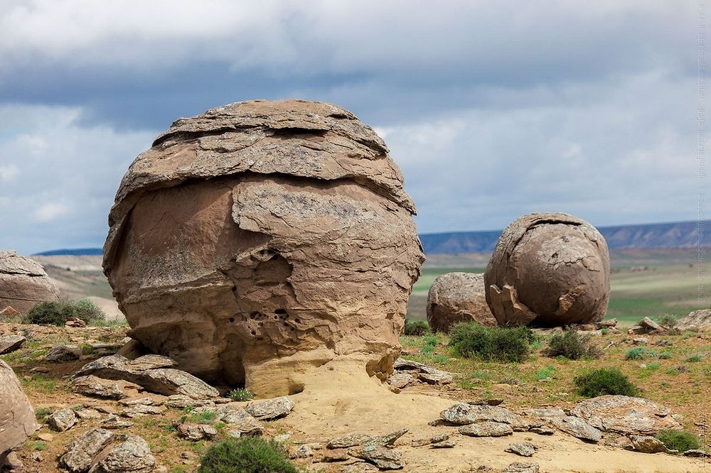 valley-of-balls-kazakhstan-6