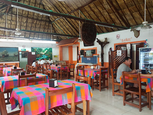 Restaurante El Faisan Y El Venado, Av. Benito Juarez s/n, Centro, 77200 Felipe Carrillo Puerto, Q.R., México, Restaurante de comida para llevar | QROO