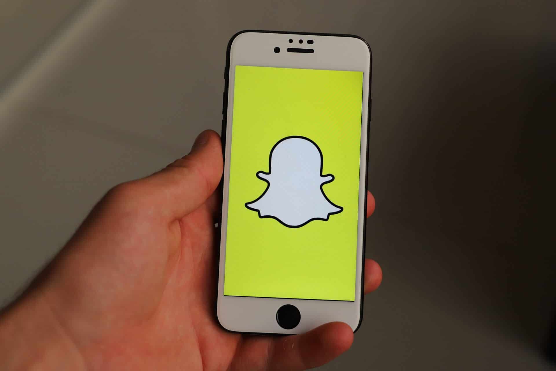 Tìm ai đó trên Snapchat mà không cần tên người dùng hoặc số