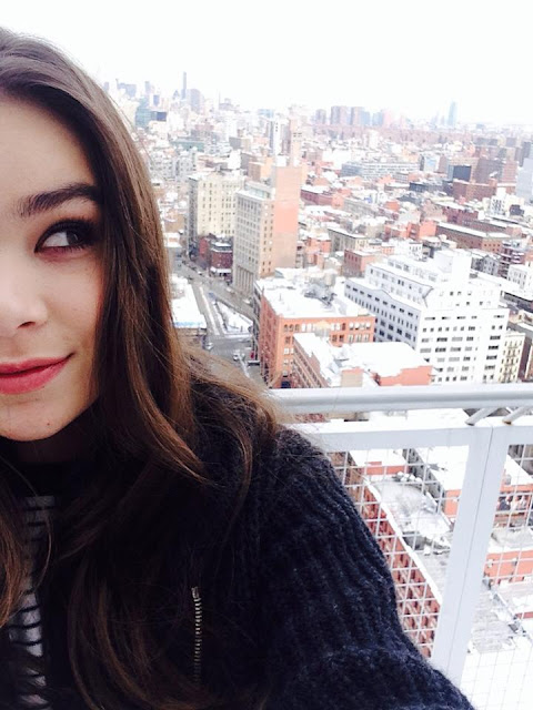 Hailee Steinfeld Dp Profile Pics