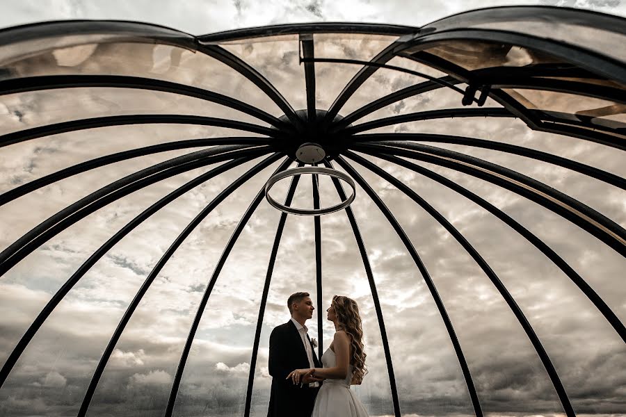 Photographe de mariage Vladimir Lesnikov (lesnikov). Photo du 18 octobre 2023