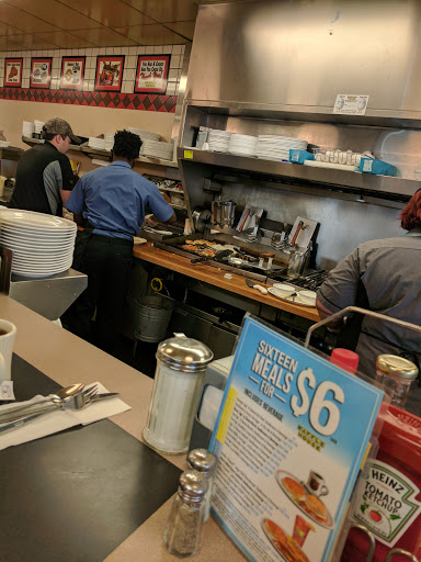 Breakfast Restaurant «Waffle House», reviews and photos, 1069 E Main St, Greenwood, IN 46142, USA