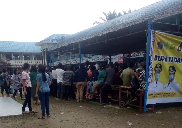 Pelaksanaan Vaksin Masal Di Kabupaten Simalungun Timbulkan Kerumunan.