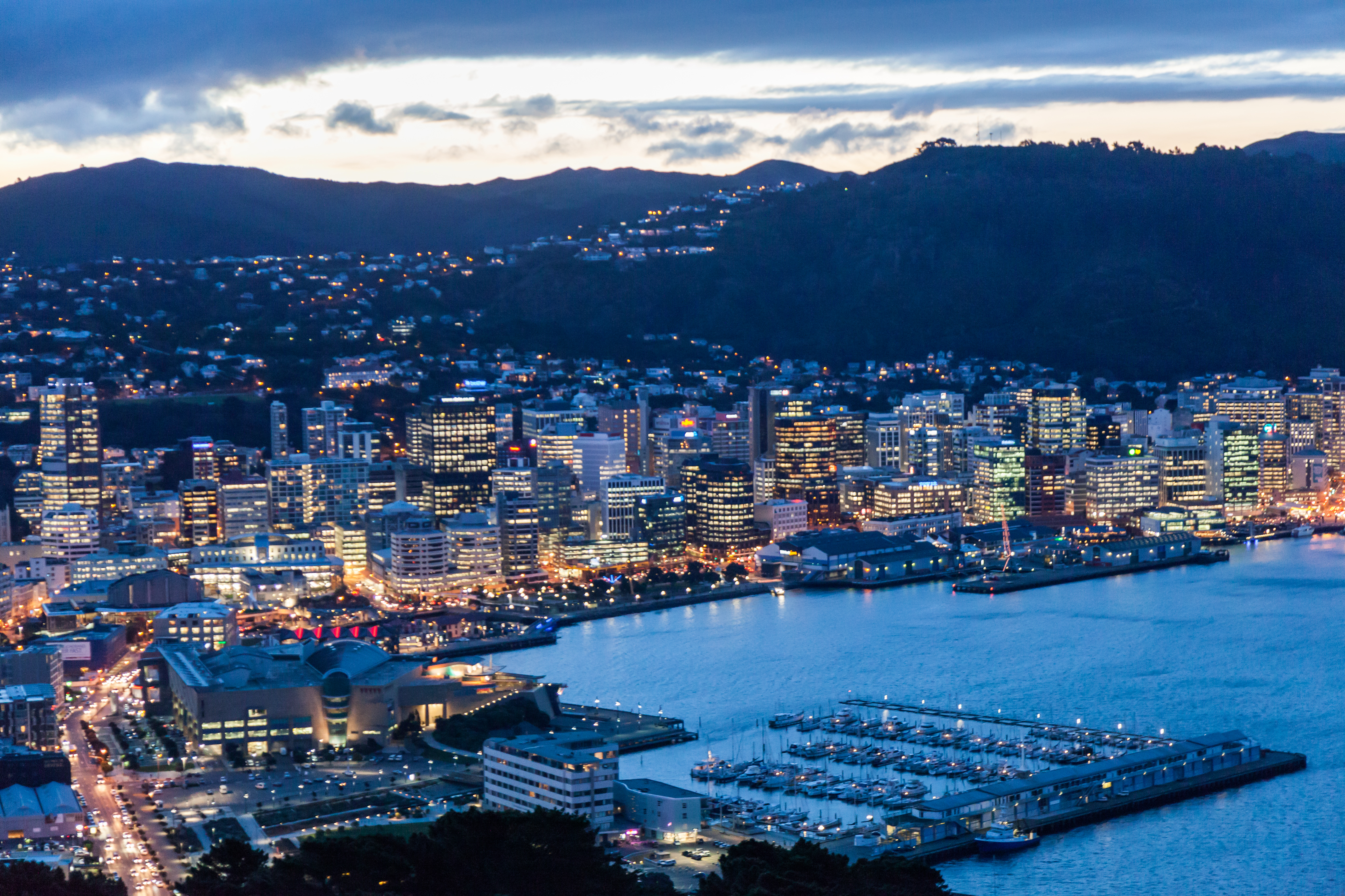 파일:external/upload.wikimedia.org/Wellington_City_at_dusk.jpg