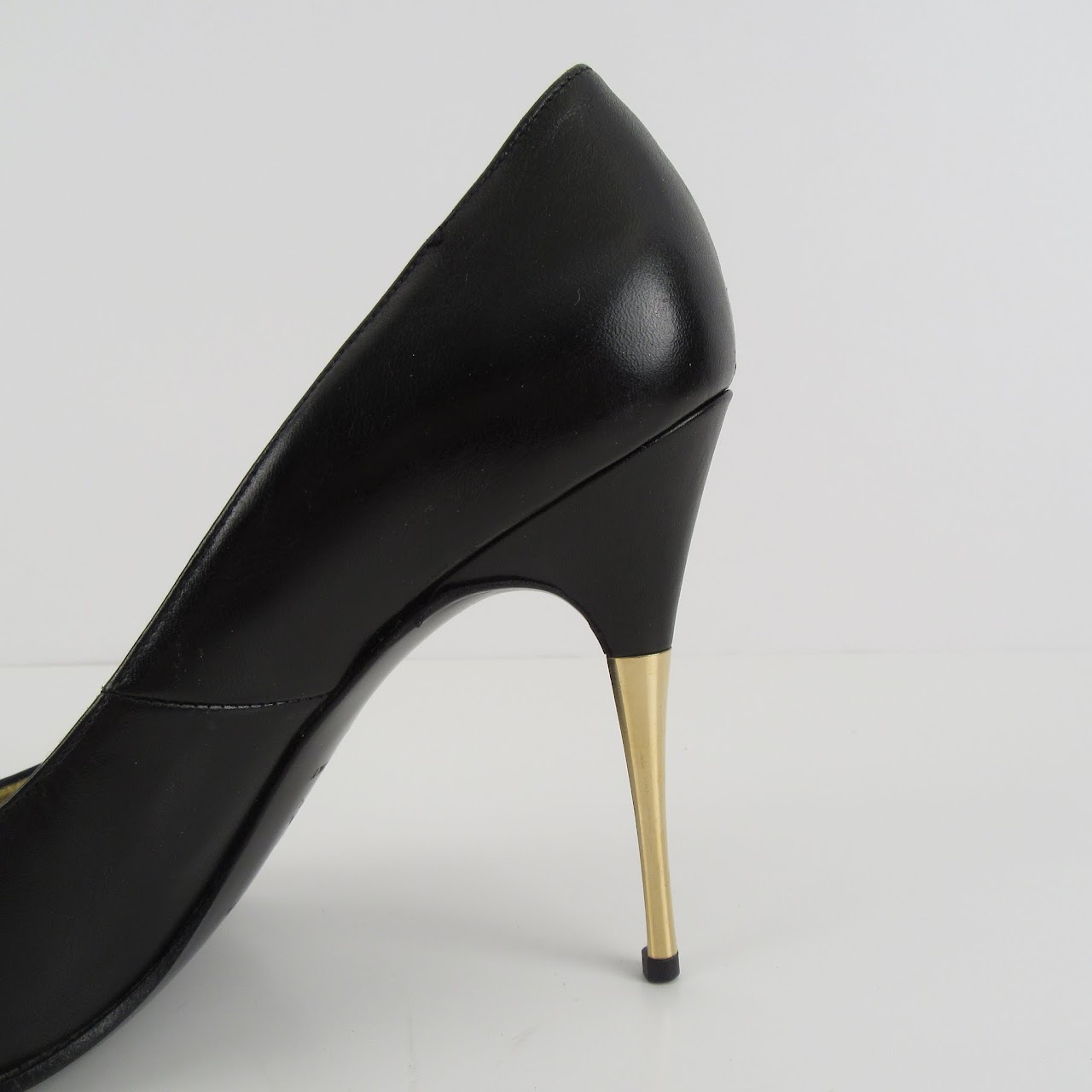 Dolce & Gabbanna Gold Stilletto Pointy Toe Leather Pump