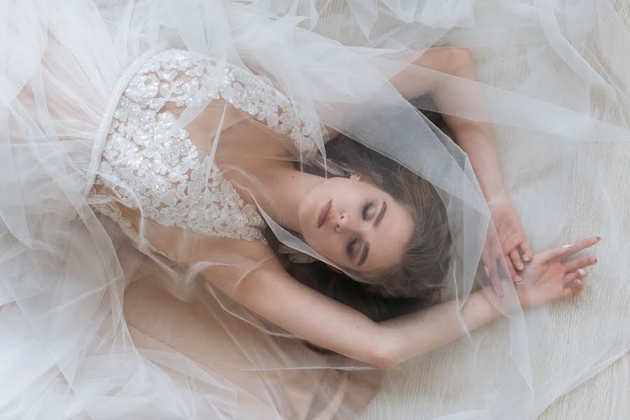 Wedding photographer Valentina Dementeva (vellentine). Photo of 20 May 2019