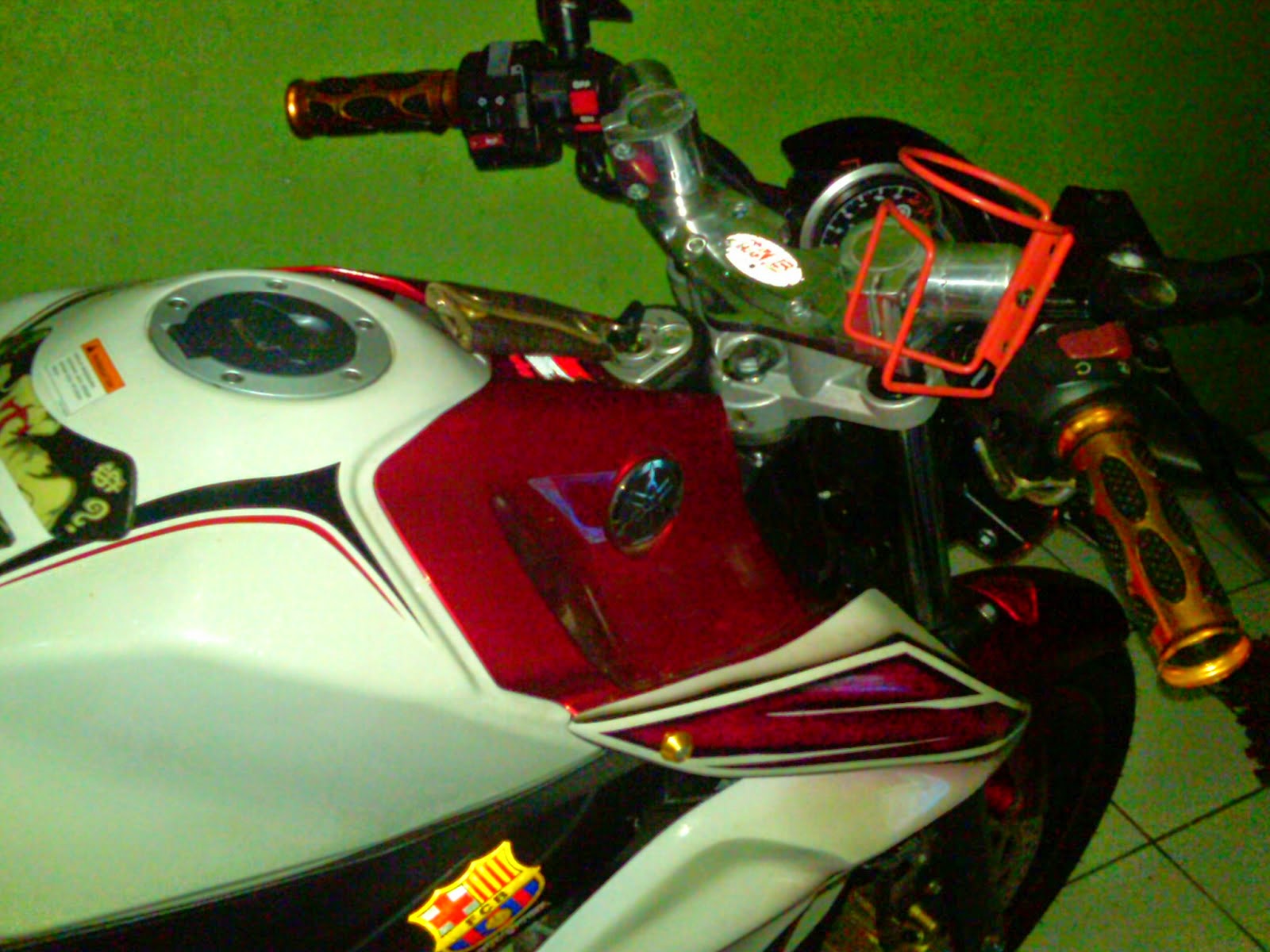 modifikasi new vixion lightning street fighter