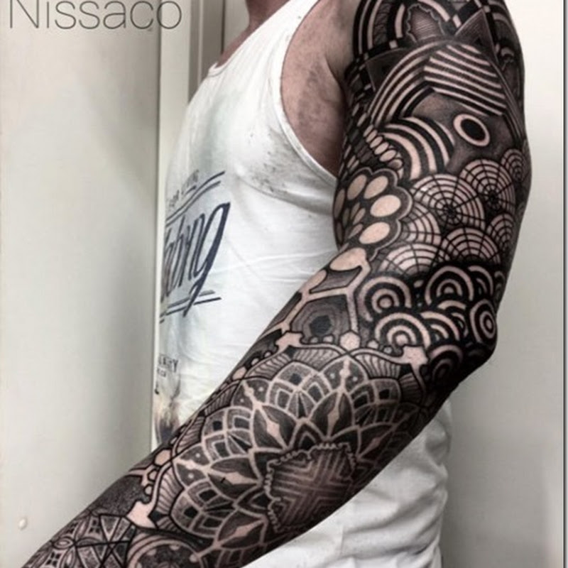 Perfecto Manga Tatuajes para hombres Con Estilo