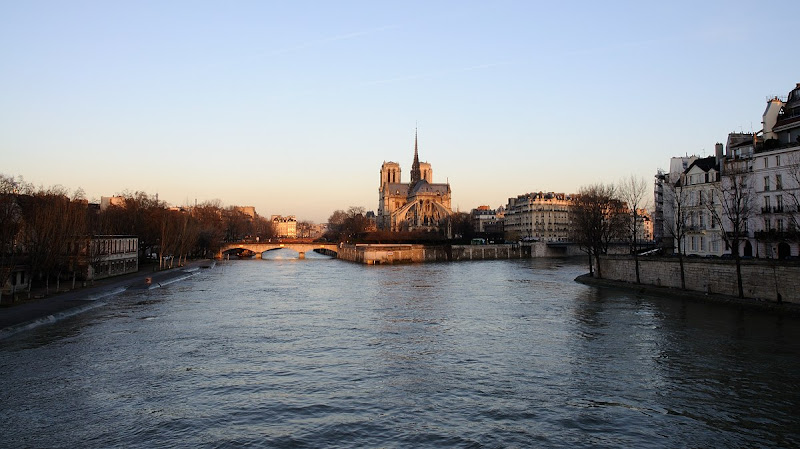 LES PHOTOS: lever de soleil sur la Seine - Page 2 Notre-Dame-01