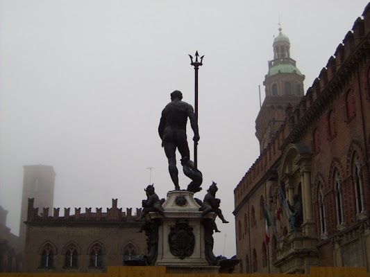 Bologna di rossopompeiano