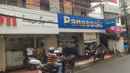 Panasonic, Sreekandath Building, Mahatma Gandhi Rd, Ravipuram, Perumanoor, Kochi, Kerala 682016, India, Electronics_Retail_and_Repair_Shop, state KL