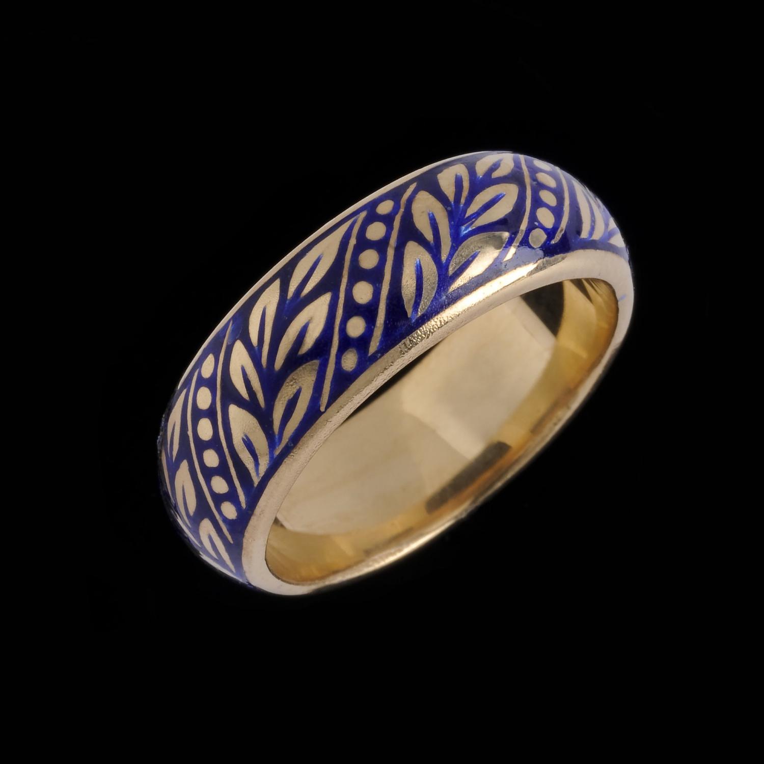 Laurel Leaf Wedding Band,