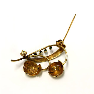 18K Gold Brooch