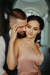 Wedding photographer Viktor Lazutin (lazutin). Photo of 15 April 2020