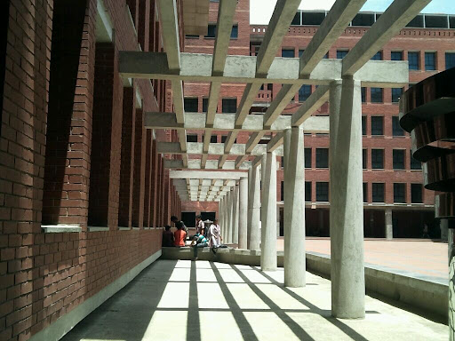 East West University, Plot No-A/2, Jahurul Islam City, Aftabnagar Main Road, Dhaka 1219, Bangladesh