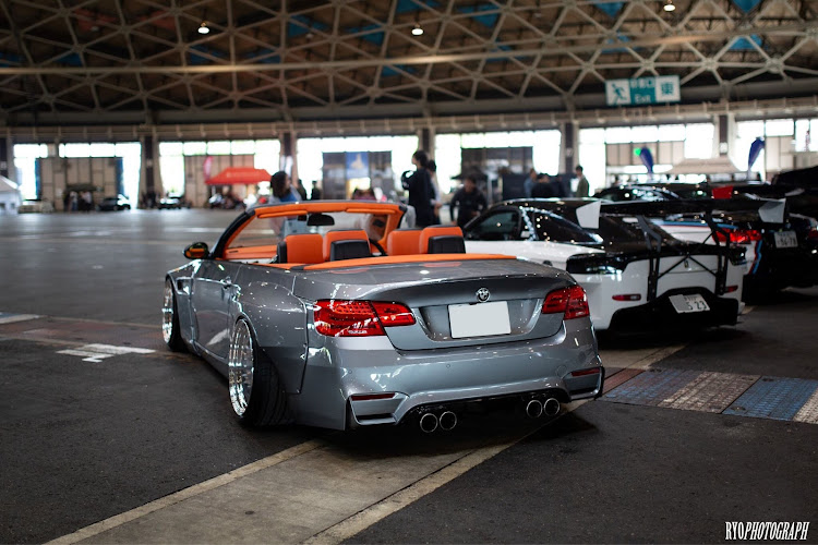 335i Cabrioletのbmw・E93・pandem・apガレージ・9010デザインに関するカスタム事例の投稿画像3枚目