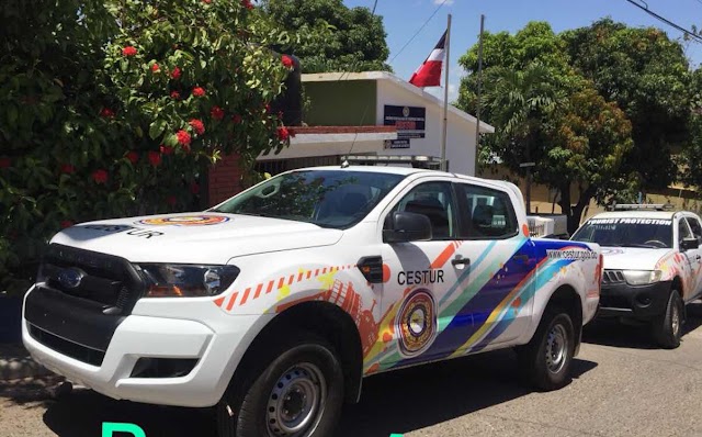 CESTUR ENTREGA CAMIONETA A SUPERVISORIA DE SAN JOSÉ DE LAS MATAS. 