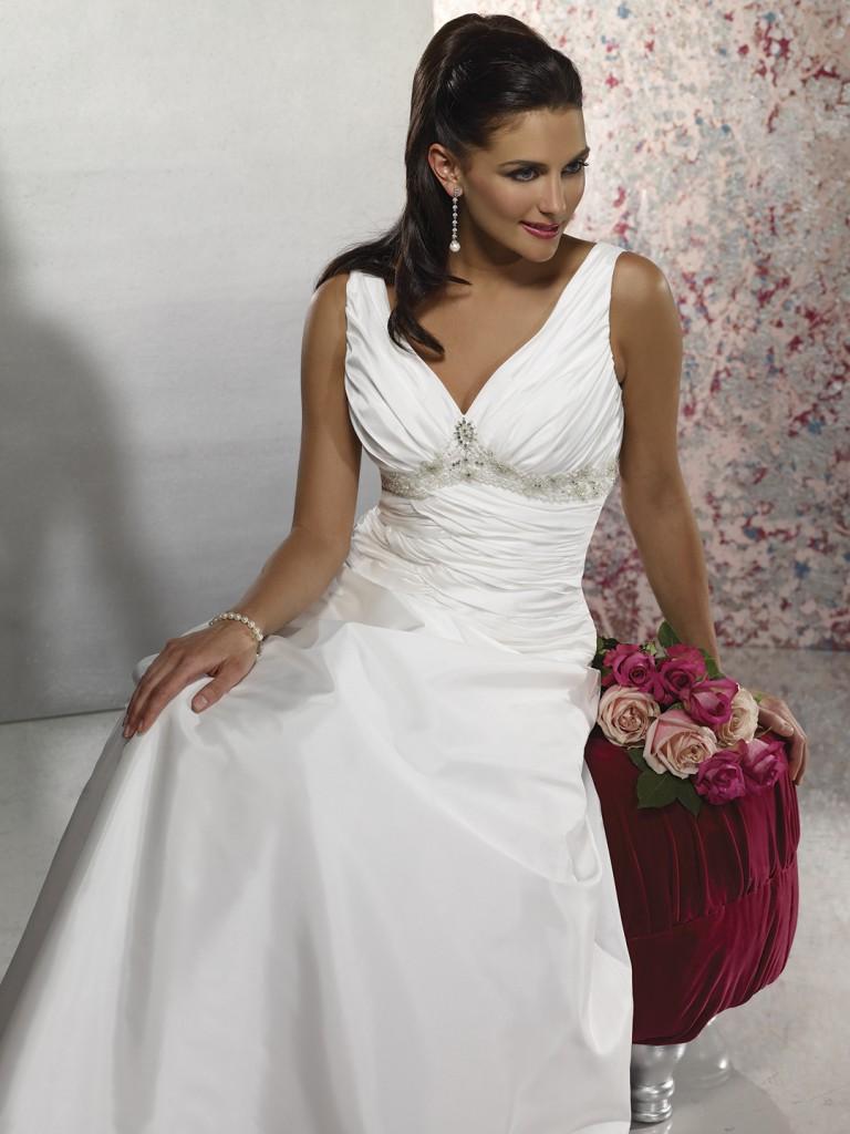 simple wedding gown 768x1024