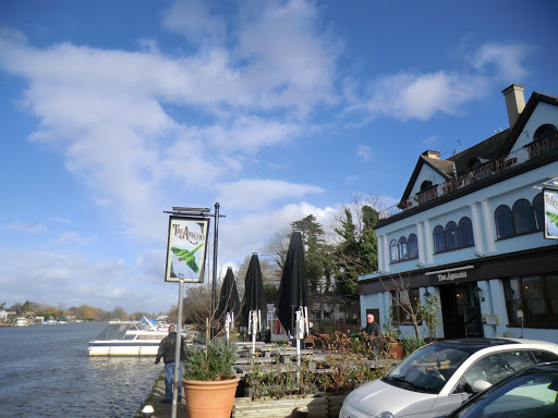 CIMG2682 The Anglers, Walton-on-Thames