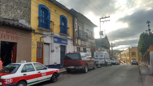 Clínica del Centro Médico, 16 de Septiembre 121, Centro, 93400 Papantla de Olarte, Ver., México, Centro médico | VER