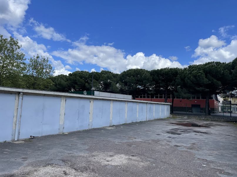 Vente parking  13 m² à Ris-Orangis (91130), 13 500 €