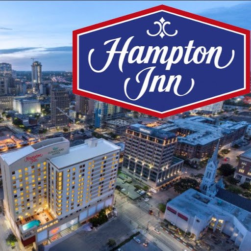 Hampton Inn Houston Downtown logo