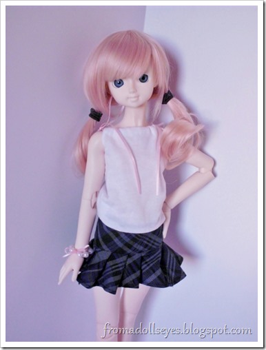 Blue plaid pleated mini-skirt for a bjd.