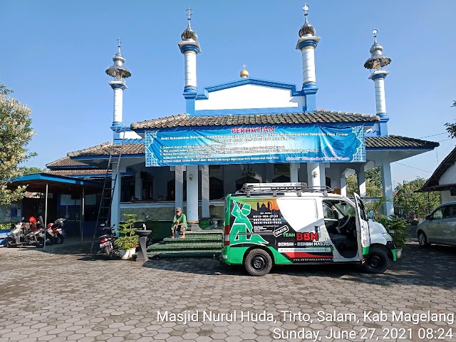 Bersih Bersih masjid Nurul Huda, Tirto, Salam, Kab Magelang