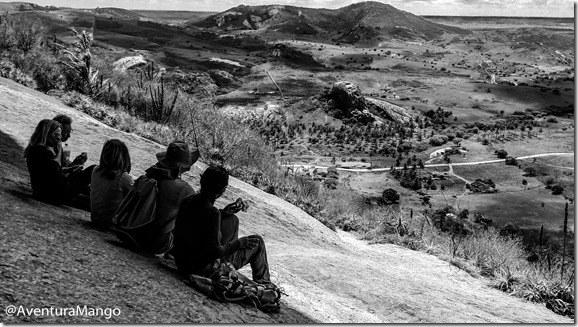 Apreciando o visual a partir da Pedra da Boca