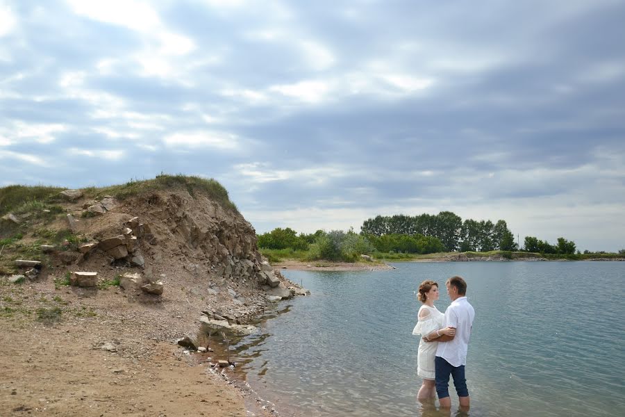 Fotógrafo de casamento Evgeniya Satalkina (vinza). Foto de 3 de setembro 2017