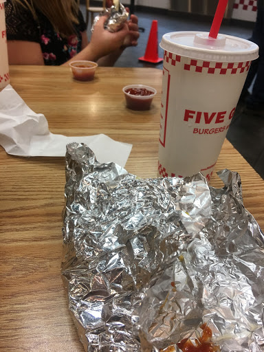 Fast Food Restaurant «Five Guys», reviews and photos, 201 E Pratt St, Baltimore, MD 21202, USA