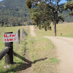 a slow down warning sign for cars (59816)