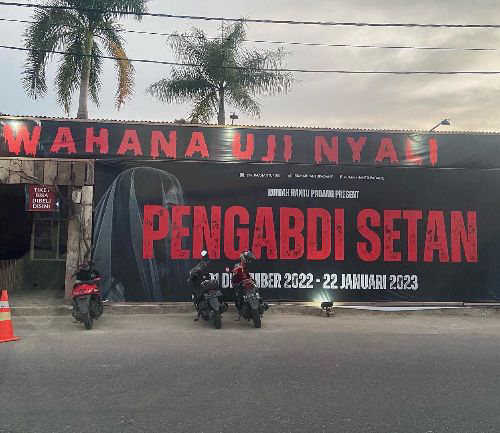 Bagunan 'Pengabdi Setan' Hadir di Padang, Maidestal Hari Mahesa Bersuara Lantang: Apakah Wako dan DPRD Tak Melihat?
