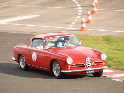 Le 4éme ALFA CLASSIC CLUB à MONTLHERY le 12 octobre : compte rendu ! - Page 2 PA124359