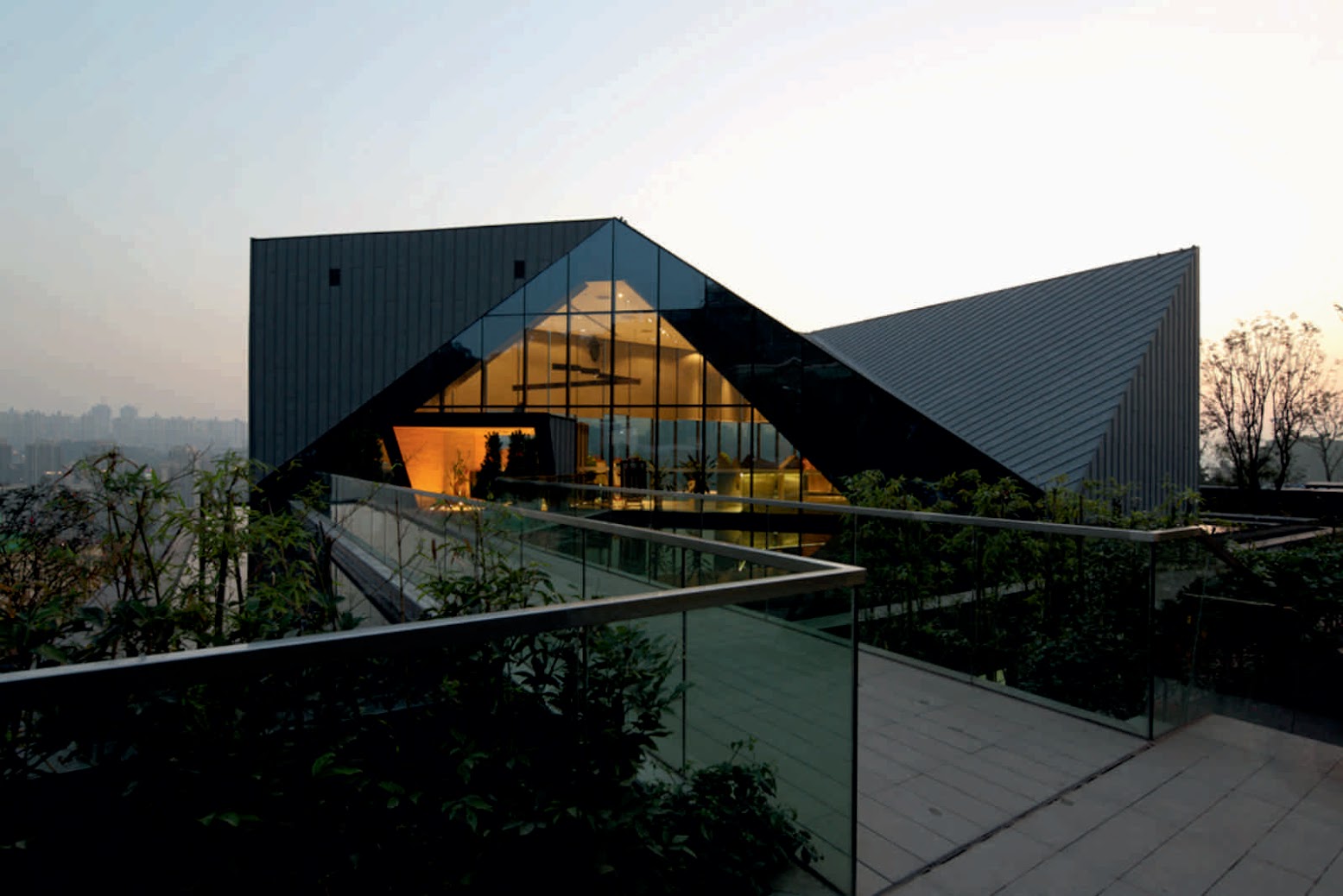 Chongqing, Cina: [CHONGQING GREENLAND CLUBHOUSE BY PURE DESIGN]