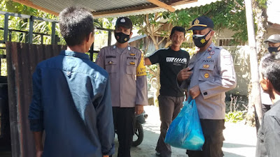 Serahkan Sembako untuk Pasien Covid-19, Kapolsek Blangpidie Imbau Warga Ikuti Prokes