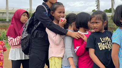 Upaya Polri Kembalikan Senyum Anak-anak dan Ibu-ibu Korban Gempa Cianjur