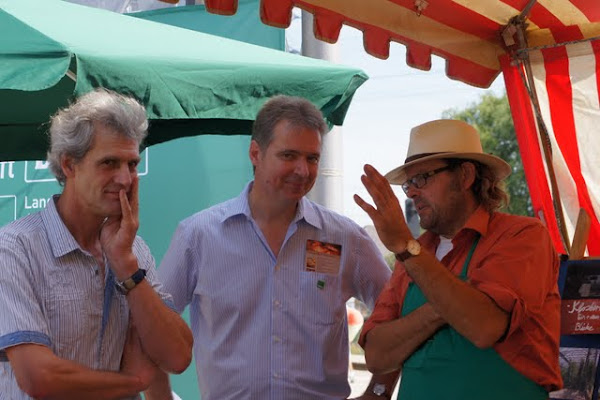Die Landesvorst�nde Berthold Weber und Hubert Merz beim Rundgang